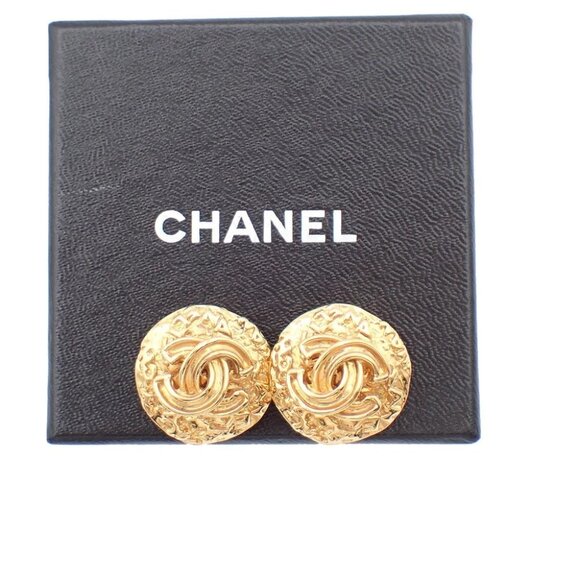 CHANEL CC Logo Round Button Earrings 95A Clip-On Gold GHW France 82RF571 - Picture 1 of 10